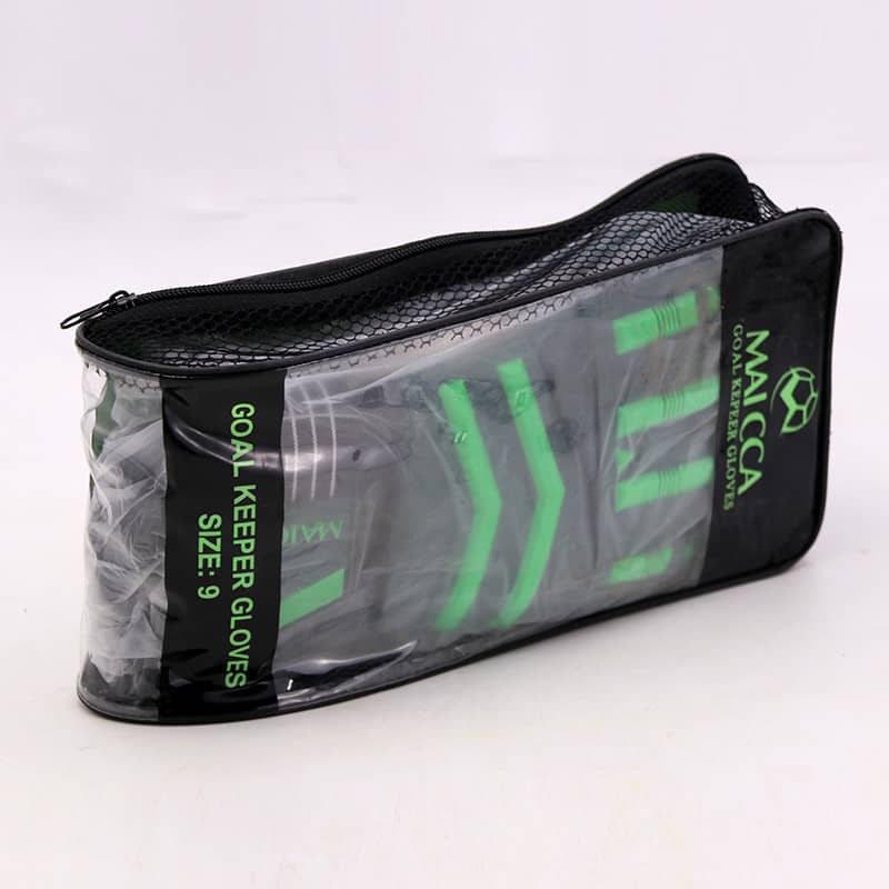 Packaged goalkeeper gloves with Maaca logo on a white background