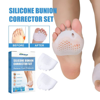 Silicone bunion corrector set with before and after effect on a foot, packaging included.