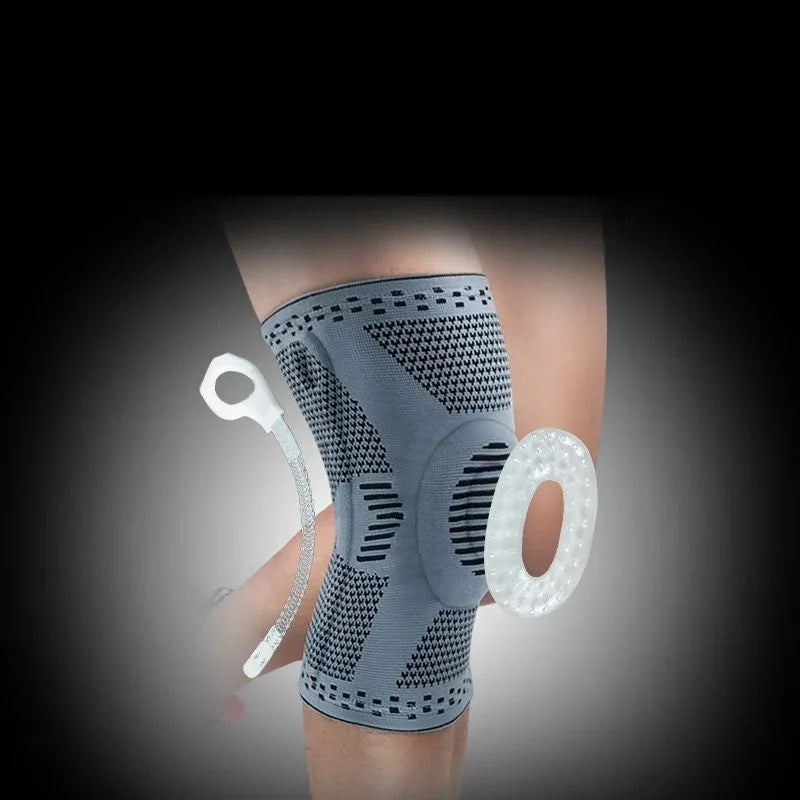 Compression knee brace with stabilizer and silicone support ring on leg