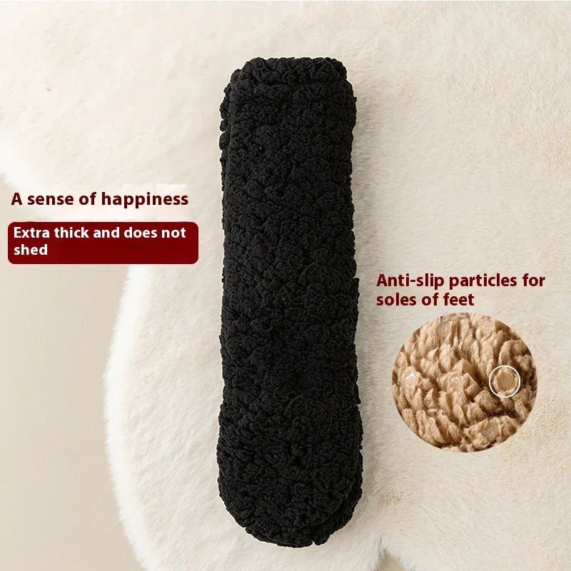 Extra thick black fitness mat with soft texture and anti-slip particles for enhanced grip