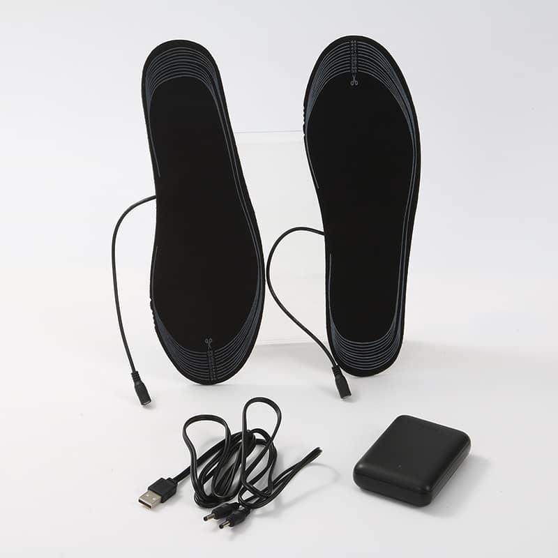 Heated insoles with USB charging cables and battery pack for outdoor fitness
